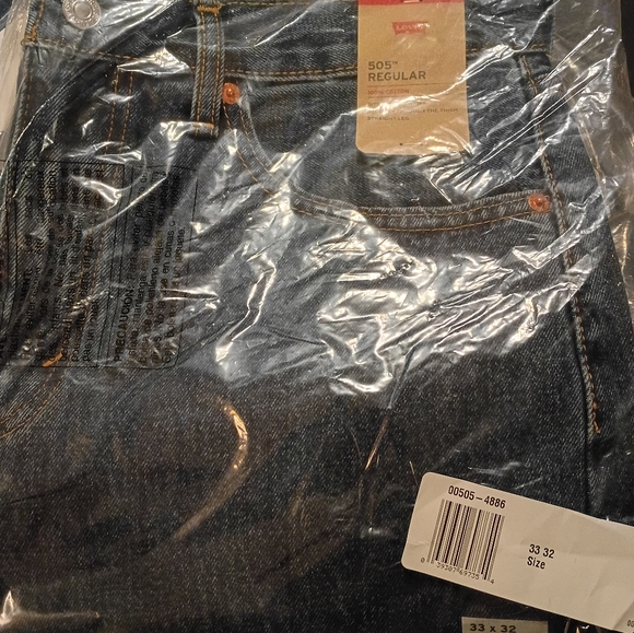 Levi's Men's 505 Regular Fit Jeans NWT 33W X 32L - Picture 7 of 9